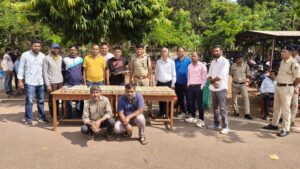 बालोद पुलिस की बड़ी कार्रवाई – कार के गुप्त चेंबर (कक्ष) से ₹3 करोड़ नकद एवं 12 लाख की कार जप्त. देखे वीडियों.