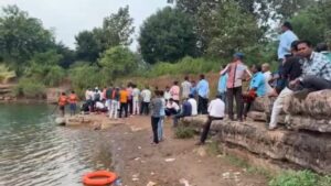 नया रायपुर के ब्लू वाटर में नहाने गए दसवीं के छात्रों में से दो छात्र डूबे, रेस्क्यू ऑपरेशन जारी.