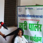 वेदांता पावर की ‘सखी परियोजना’ अंतर्गत महिलाएं सीख रहीं ब्यूटी वेलनेस के गुर – ओड़ेकेरा पंचायत की 30 महिलाओं को मिल रहा प्रशिक्षण.